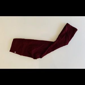 Lululemon In Movement Crop Everlux “19 size 2